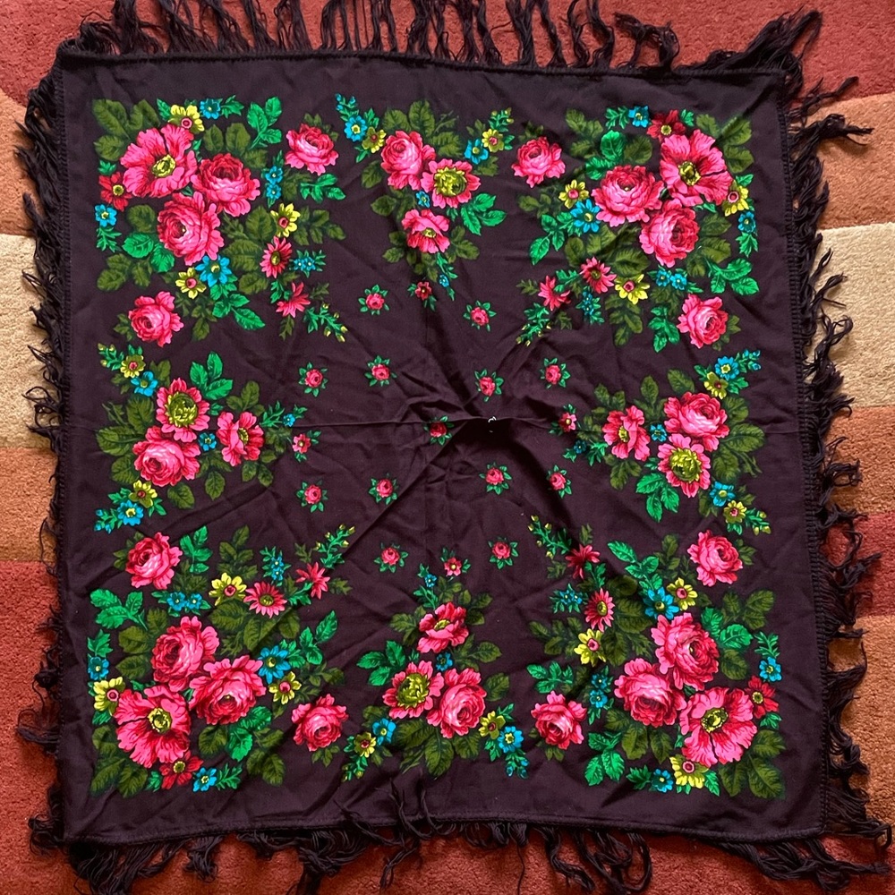 Headscarf in Ukrainian style